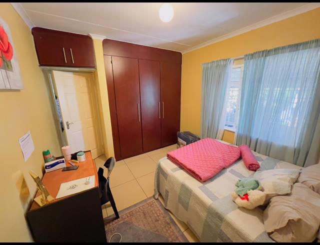 4 BEDROOM HOUSE FOR SALE IN SONHEUWEL EXT 1
